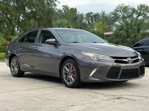 Used 2015 Toyota Camry XSE FWD image 21