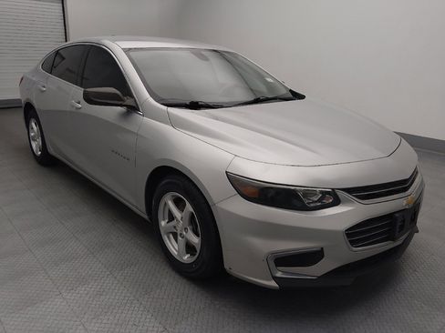 Used 2018 Chevrolet Malibu LS FWD image 13