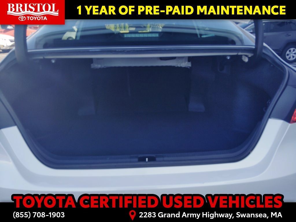 Certified 2019 Toyota Camry XLE FWD image 30