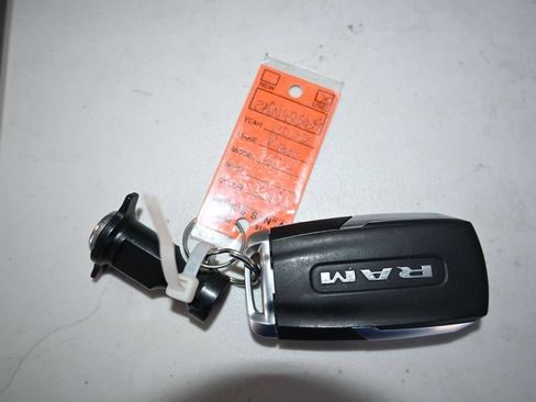 Used 2022 RAM 1500 Laramie AWD/4WD image 21
