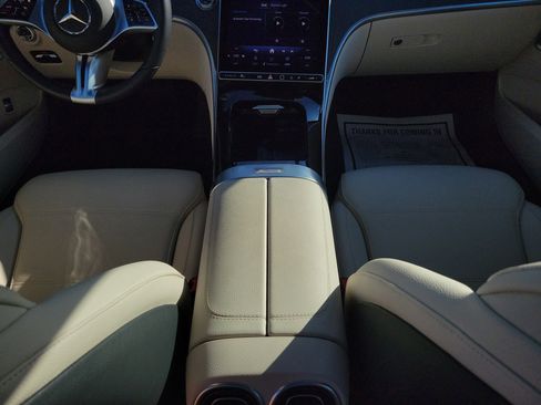 Certified 2025 Mercedes-Benz C 300 Sedan image 9