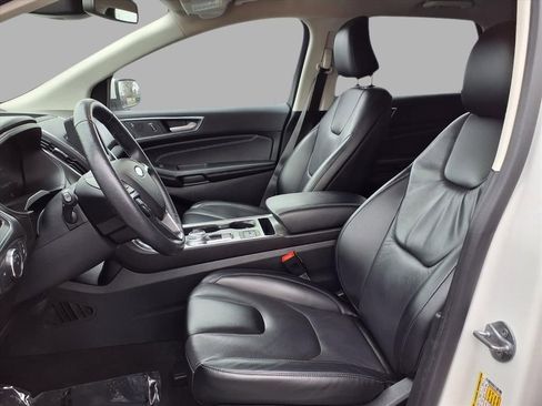 Used 2022 Ford Edge Titanium image 23
