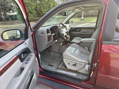 Used 2006 GMC Envoy Denali image 9