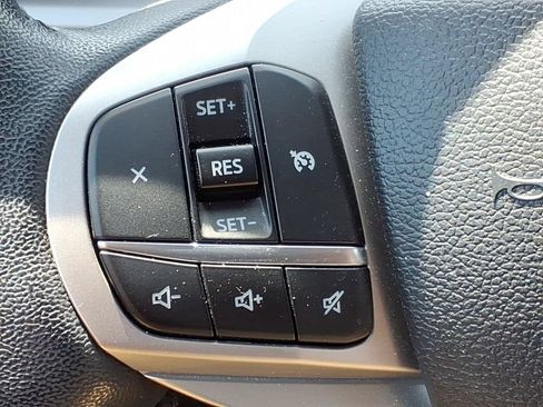 Used 2023 Ford Explorer XLT w/ Equipment Group 202A AWD/4WD image 24