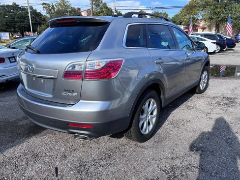 Used 2011 MAZDA CX-9 Touring w/ Moonroof & Bose Audio Pkg FWD image 6