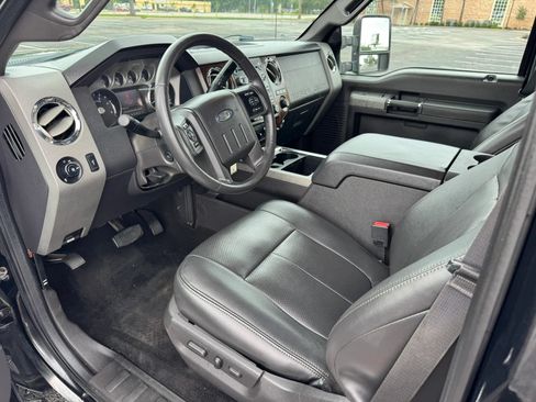 Used 2011 Ford F250 Lariat w/ Lariat Interior Pkg AWD/4WD image 13