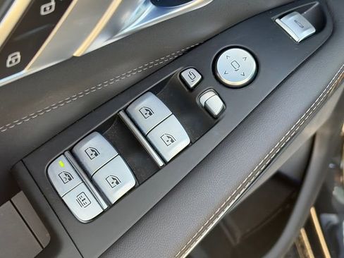 Used 2024 BMW X7 M60i w/ Executive Package image 16