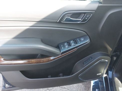 Used 2019 Chevrolet Tahoe LT w/ LT Signature Package image 10