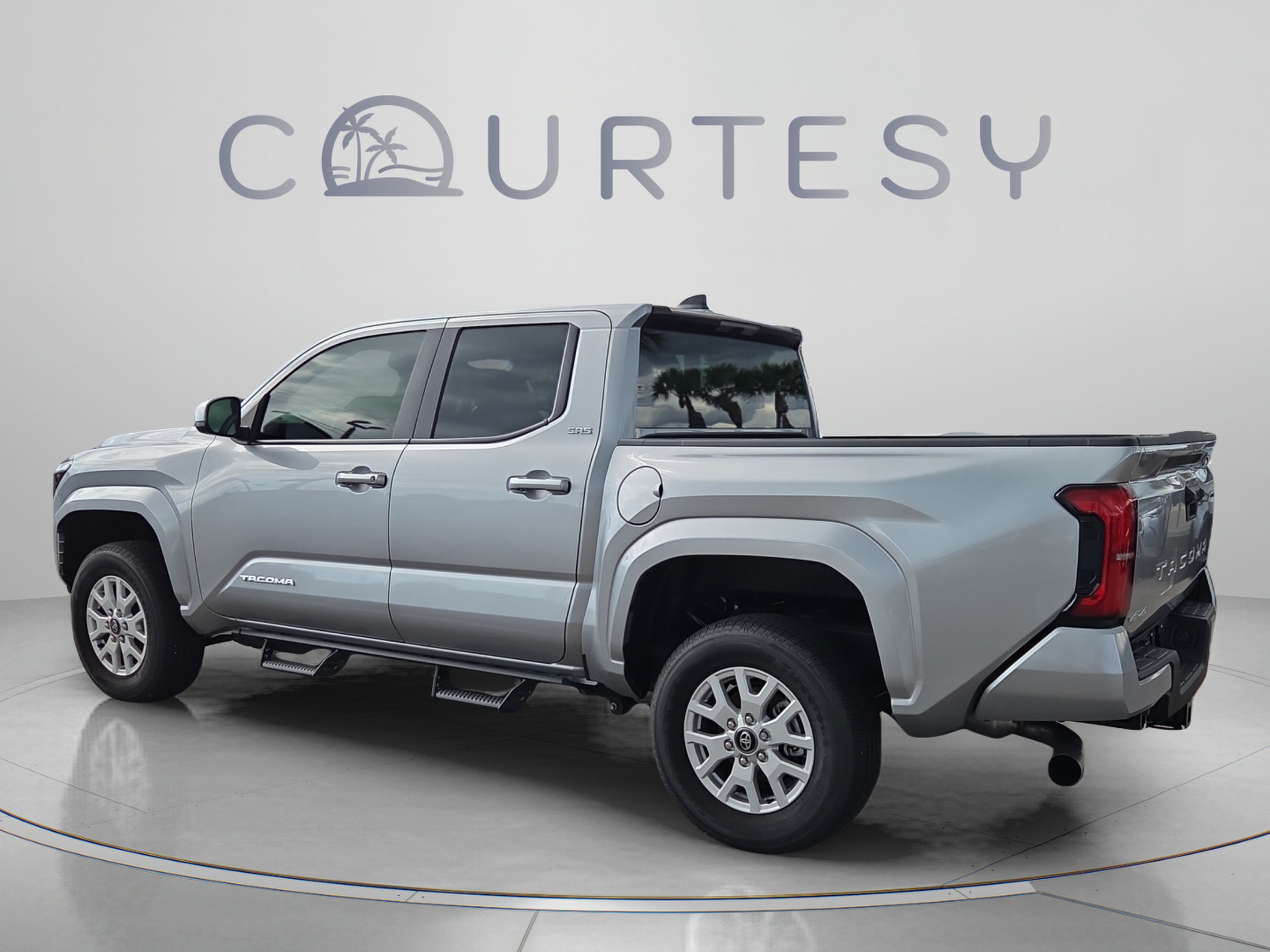 Certified 2026 Toyota Tacoma SR5 AWD/4WD image 5