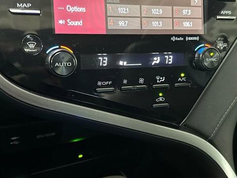 Used 2019 Toyota Camry SE w/ Audio Package FWD image 24