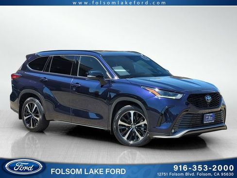 Used 2022 Toyota Highlander XSE AWD/4WD image 1