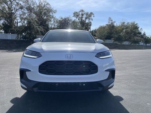 Certified 2025 Honda HR-V LX image 2