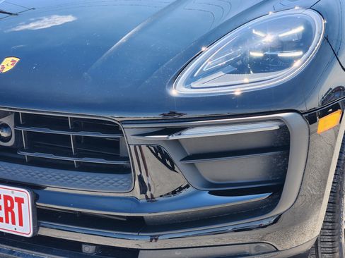 Used 2023 Porsche Macan AWD/4WD image 8