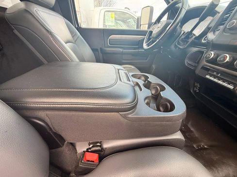 Used 2022 RAM 4500 Tradesman image 10