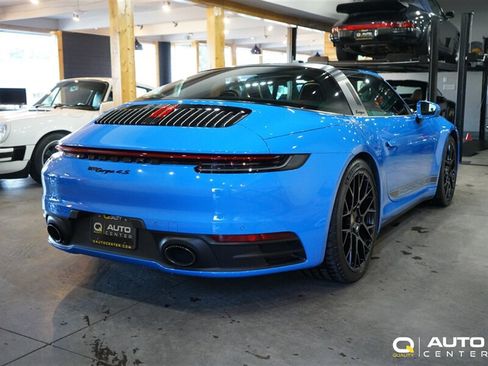 Used 2022 Porsche 911 Targa 4S AWD/4WD image 5