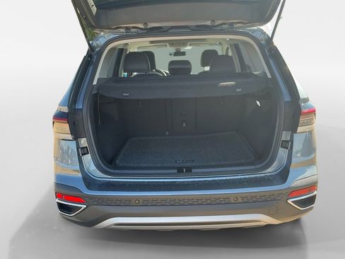 New 2025 Volkswagen Taos SE image 16