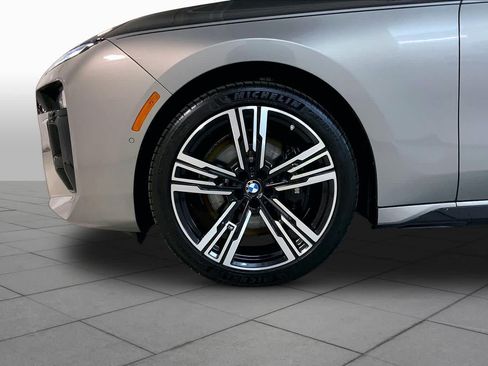 Used 2023 BMW 760i xDrive AWD/4WD image 12