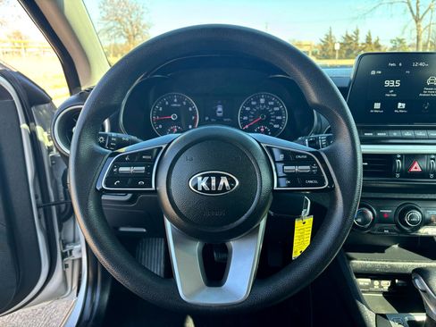 Used 2021 Kia Forte LXS image 15