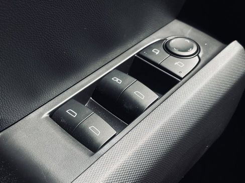 New 2026 GMC Canyon Elevation w/ Convenience Package image 17