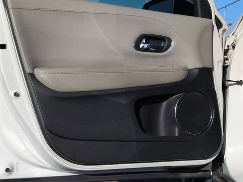 Used 2018 Honda HR-V EX image 19