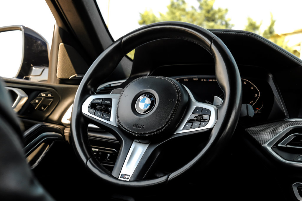 Used 2020 BMW X6 M50i w/ Premium Package AWD/4WD image 15