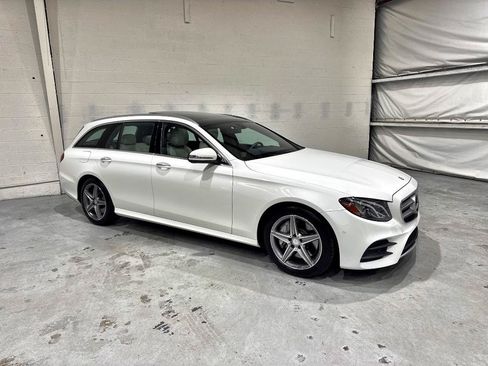 Used 2017 Mercedes-Benz E 400 4MATIC Wagon image 5