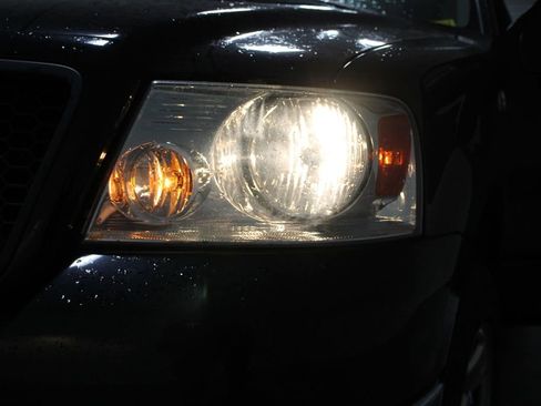 Used 2004 Ford F150 STX image 31