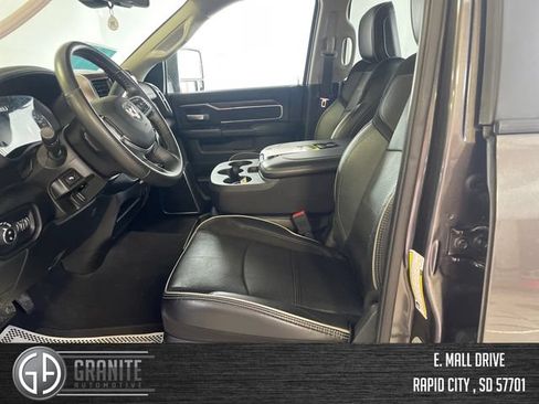 Used 2024 RAM 2500 Laramie AWD/4WD image 12