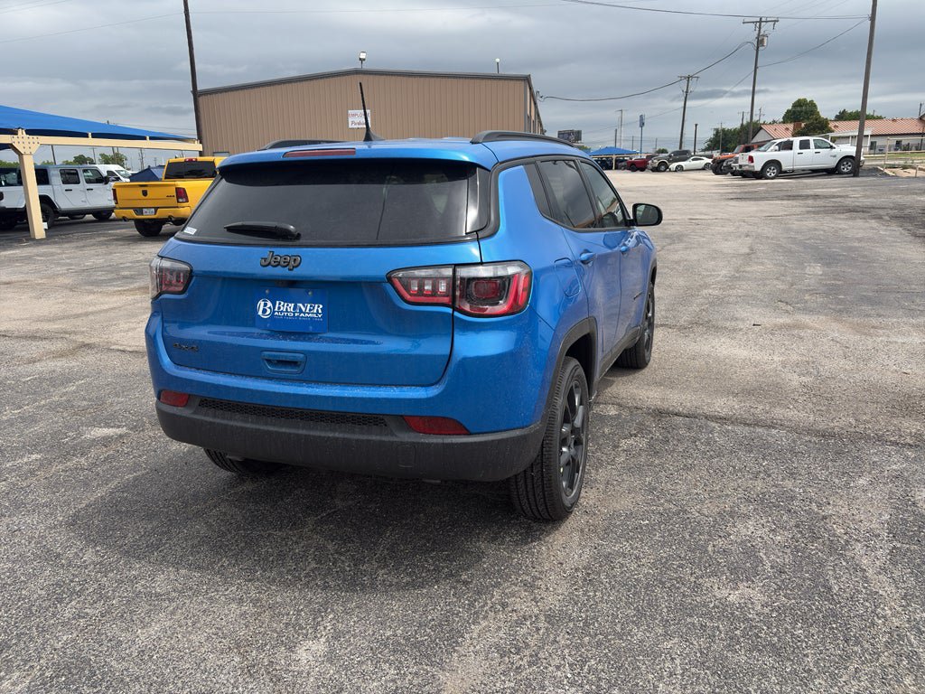 New 2026 Jeep Compass Latitude AWD/4WD image 5
