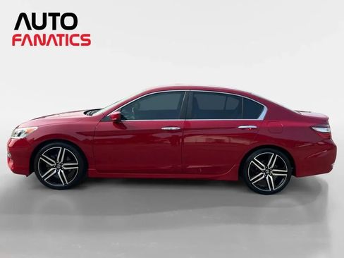 Used 2017 Honda Accord Sport image 2