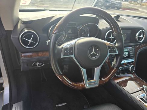 Used 2014 Mercedes-Benz SL 550 image 19