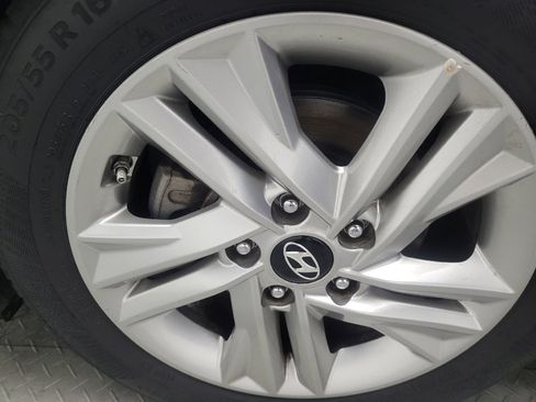 Used 2019 Hyundai Elantra SEL image 31