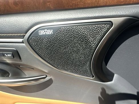 Used 2022 Lexus ES 300h w/ Accessory Package image 25