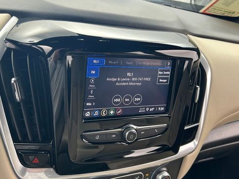 Used 2022 Chevrolet Traverse LS image 16