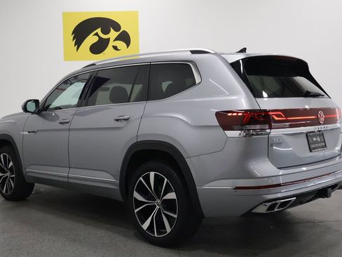 Used 2024 Volkswagen Atlas SEL Premium R-Line AWD/4WD image 9