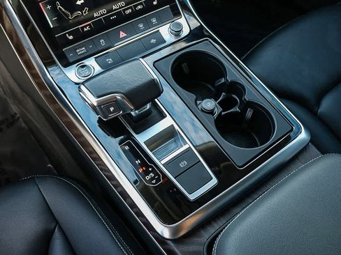 Used 2022 Audi Q8 Premium w/ Convenience Package image 27