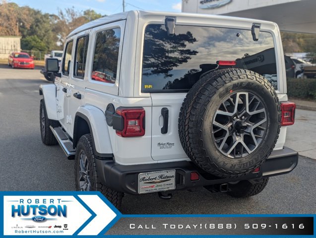 New 2024 Jeep Wrangler Unlimited Sahara w/ Technology Group AWD/4WD image 9