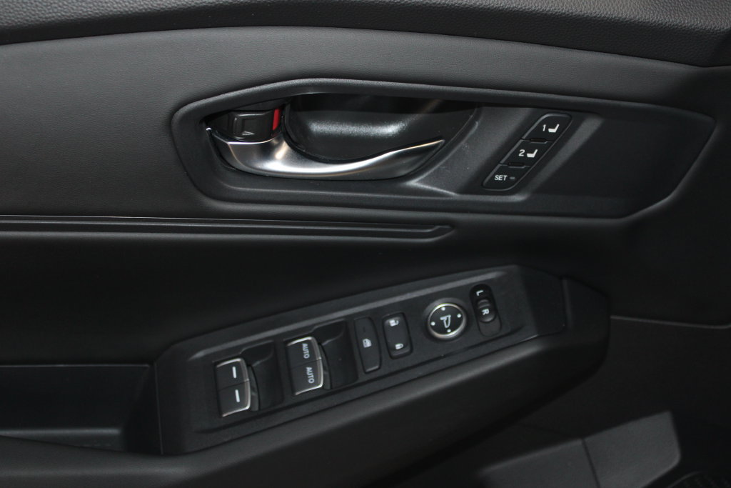 Used 2024 Honda Accord EX-L image 6