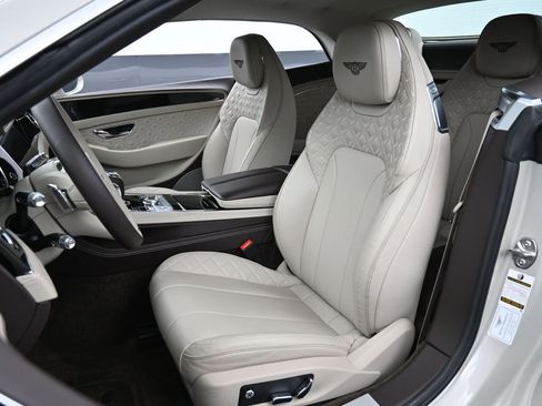 Used 2022 Bentley Continental GT image 5