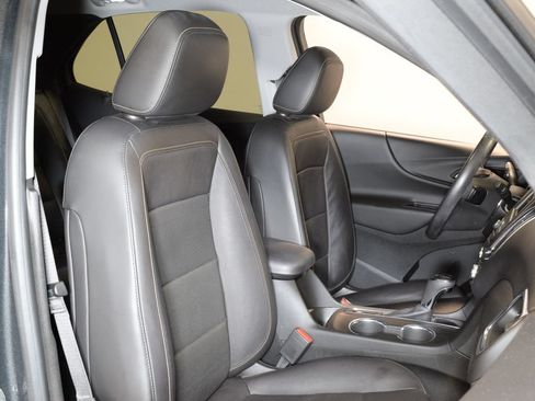 Used 2021 Chevrolet Equinox LT FWD image 31