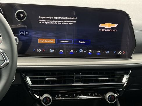 New 2026 Chevrolet Traverse LT image 15