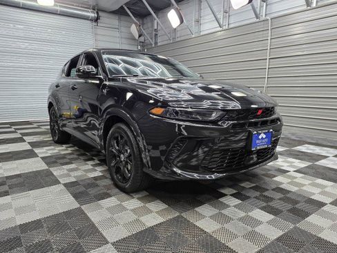 Used 2024 Dodge Hornet R/T w/ R/T Blacktop Package AWD/4WD image 4
