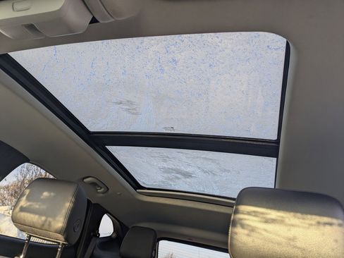 Used 2019 Chevrolet Blazer LT w/ Sun and Wheels Package image 13