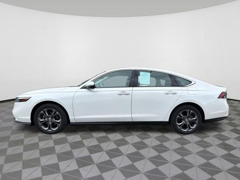 Certified 2023 Honda Accord EX image 4