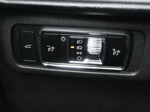 Used 2025 Lincoln Corsair AWD image 20
