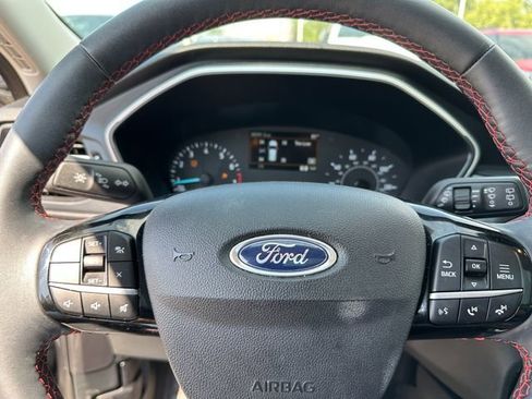 Used 2022 Ford Escape SEL w/ SEL Stealth AWD Package image 29