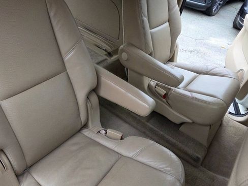 Used 2010 Cadillac Escalade ESV Luxury AWD/4WD image 43