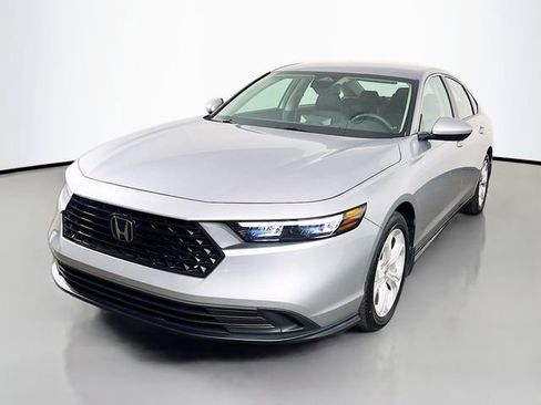 Certified 2023 Honda Accord LX image 5