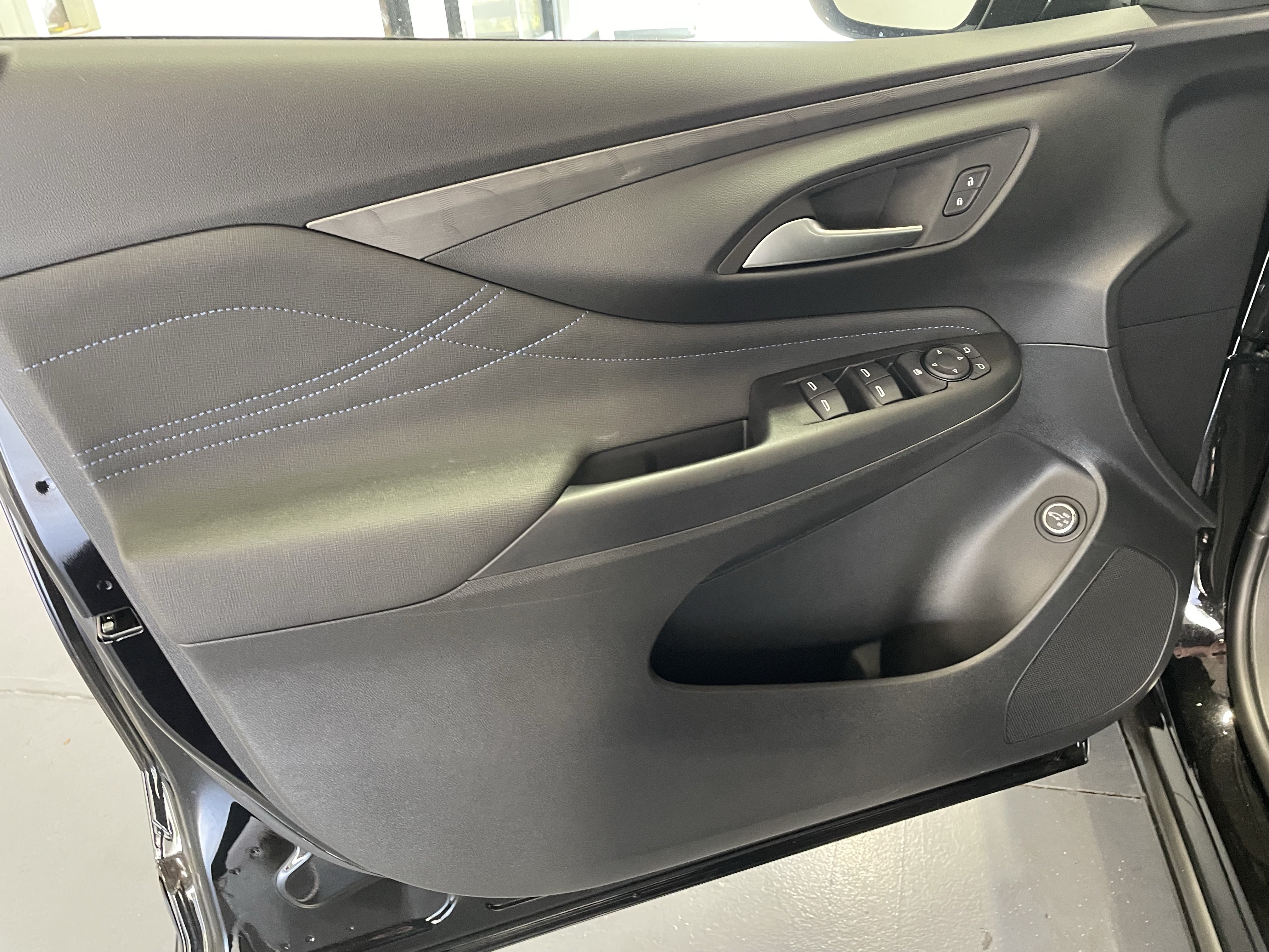 New 2026 Buick Envista Sport Touring w/ Convenience I Package FWD image 14