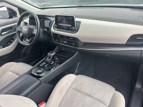 Used 2025 Nissan Rogue SV AWD/4WD image 32